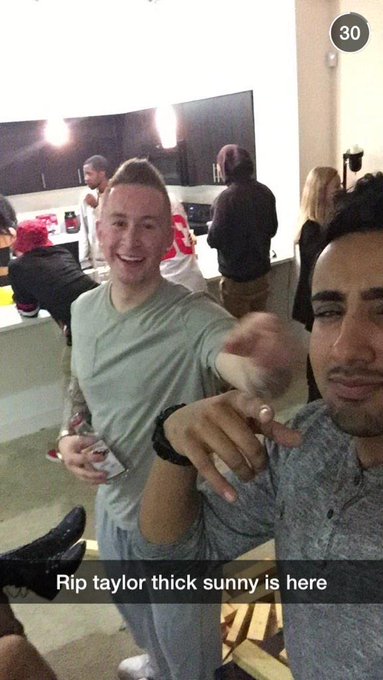 LOL😵😵  Shoutout to this fuckboi http://t.co/yGDCKN7oRA<a href="/tag/lessgo"class="tags"><span>#lessgo</span></a>