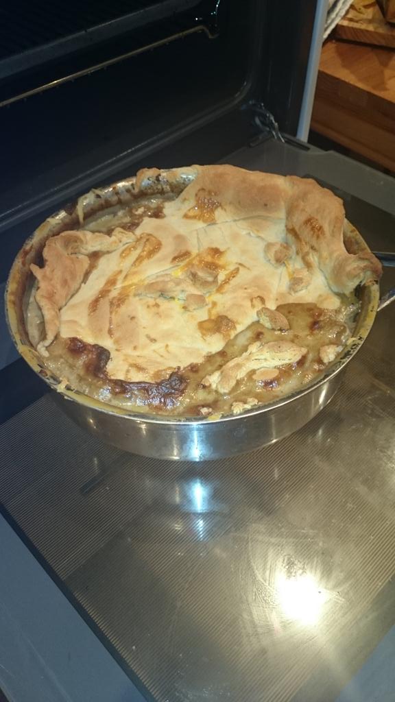 tobymorrish's tweet image. When pies go wrong...