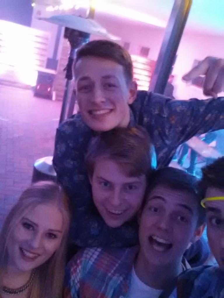 osterhues1996's tweet photo. Vokabeln lernen hier Theke # Heizöl http://t.co/D8LljfSMCb