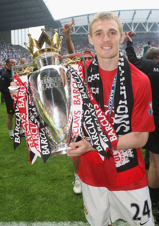 \" Happy birthday Darren Fletcher, wish all the best for your football career.. 