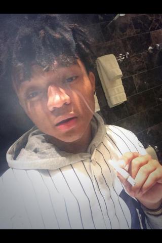 0nfleek's tweet photo. (Talks stupid) He's cute but he looks high. http://t.co/iJrWDXj7nm