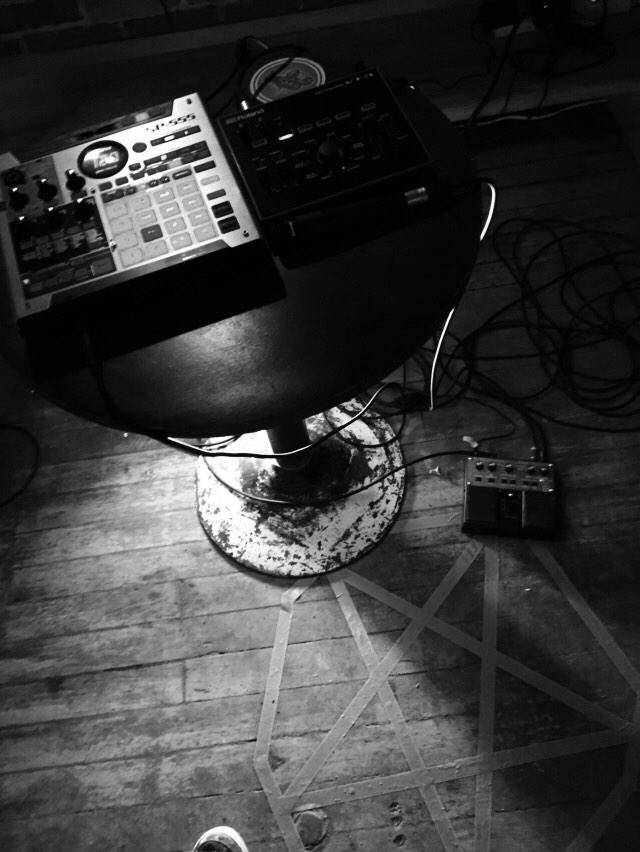 garbageface's tweet photo. all set up. #doomrap http://t.co/yHpEEl5whj