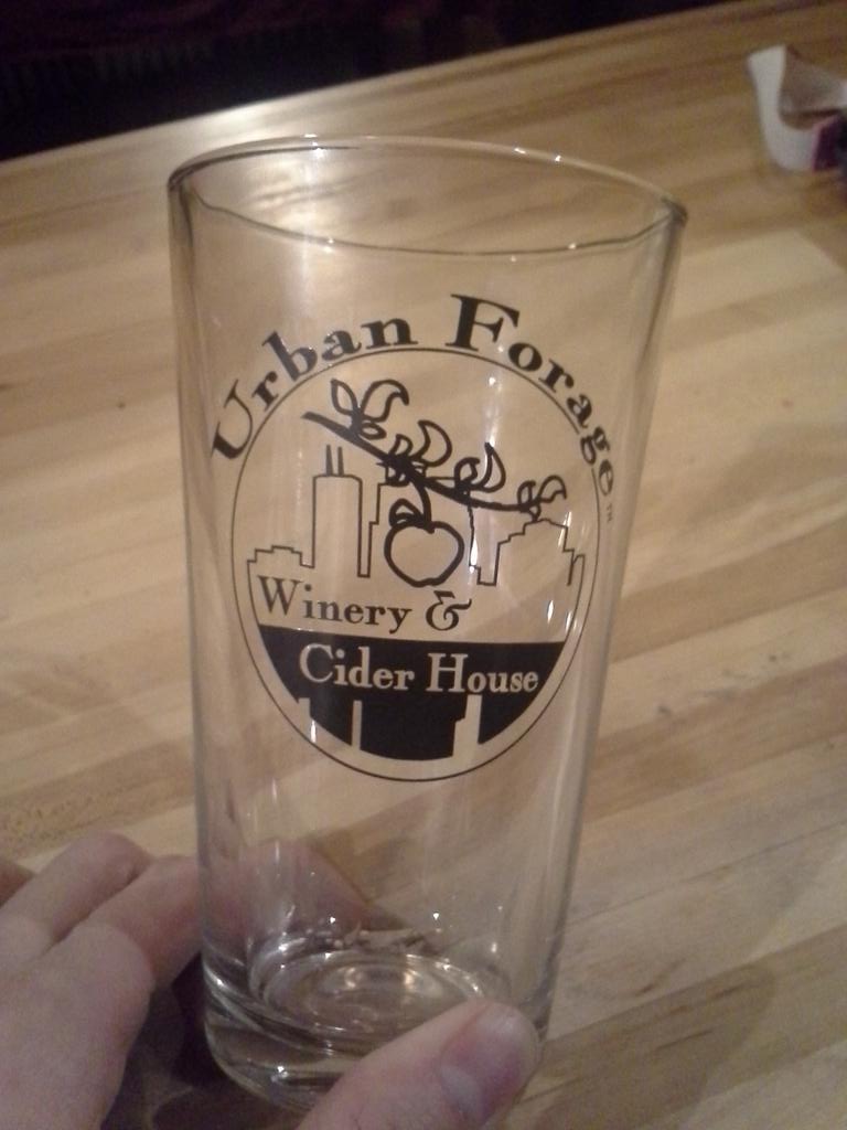 AnneZeit's tweet image. New glass from @UrbanForageWine and tasted more cider.  So good!  Can't wait for more of their #cider and #wine!