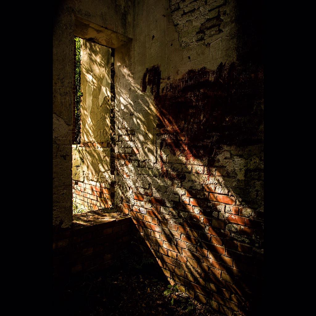 lrab3p's tweet photo. #abandoned #urbex #ruins #haikyo #廃墟 #写真 https://t.co/LkdOZXgyEF