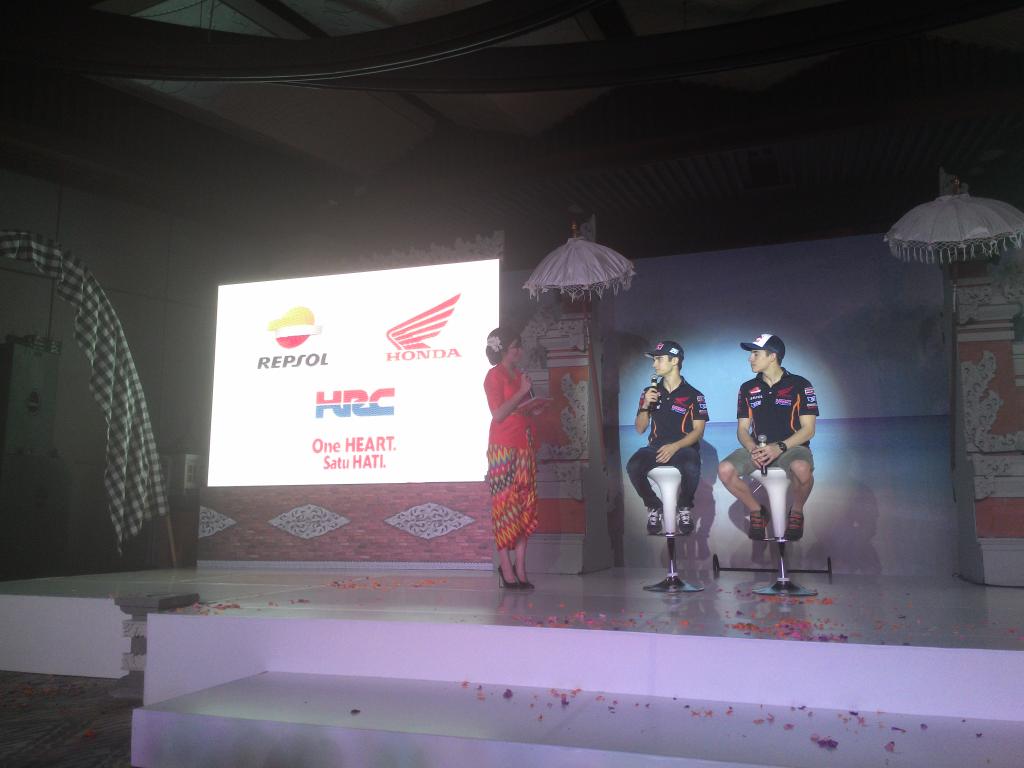 adybukanadi's tweet photo. HRC launching @Bali http://t.co/Q5ZbqspjPC