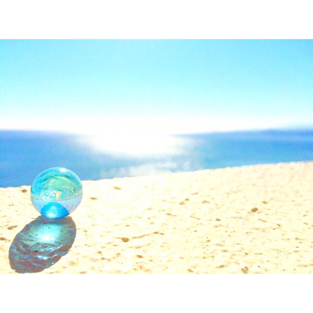 rwdrmoon37458's tweet photo. 天気よい 🐠⛵️
ドライブゆきたいんんん (OvO)!!
いますぐ君の手さらって海岸線ぶっ飛ばしたいんんん!!!!!
#写真
#iPhone
#海
#SUMMEREMOTION
さてさて足高と試合〜!!! http://t.co/R9W062Binj