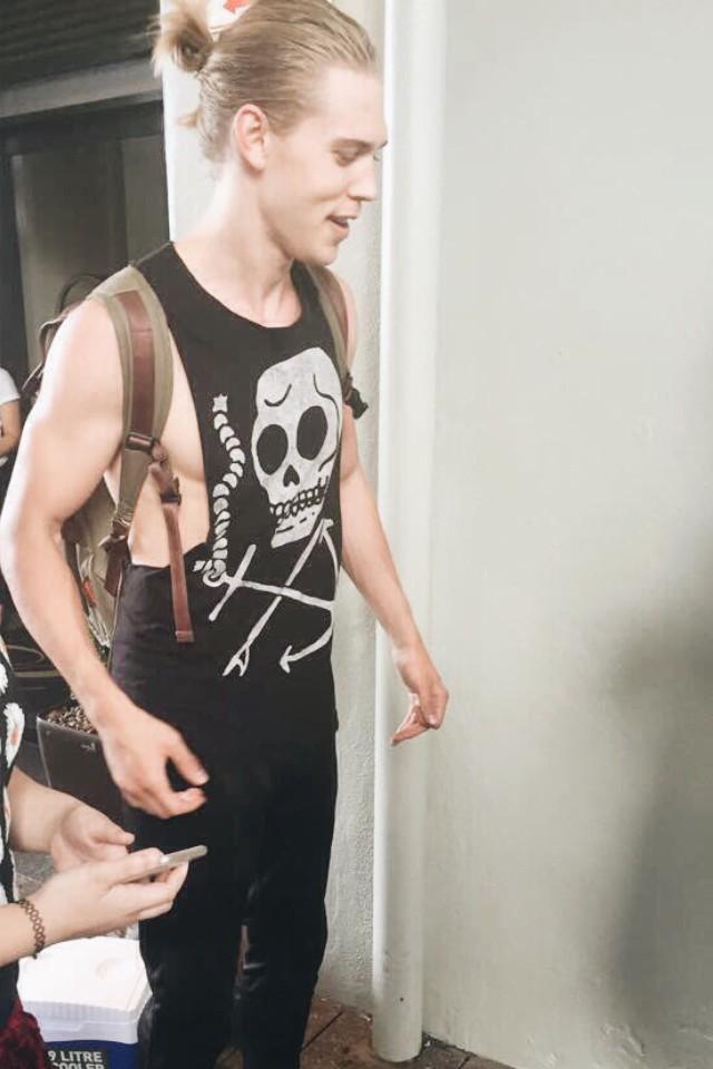 AxelKyddHRPG's tweet photo. Bones http://t.co/E6qUZe0V3L