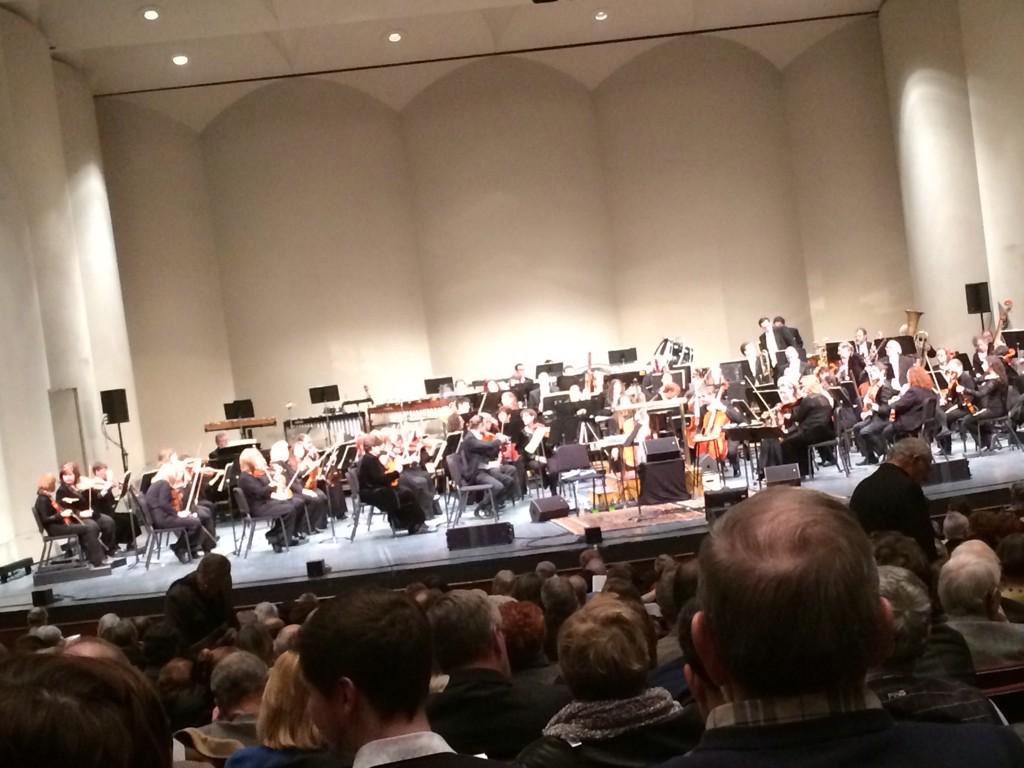 EllenTerese91's tweet image. Time for Three at the symphony is amazing! :) #wichitasymphony #timeforthree
