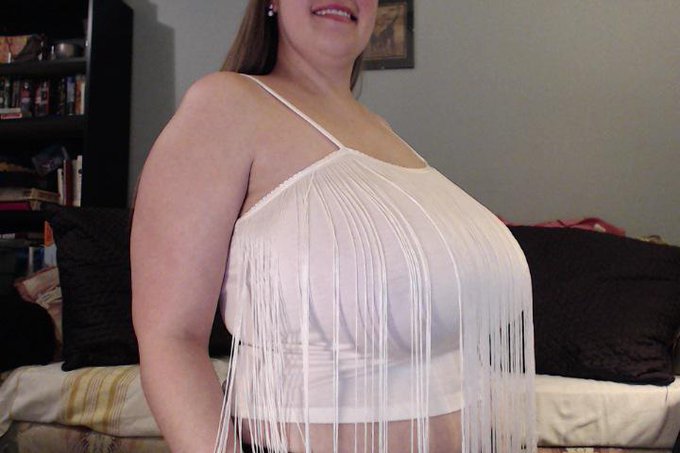 Heading on now to shake my stuff in a new top! #camgirl #myfreecams http://t.co/S19UYkZkFl<a href="/tag/myfreecams"class="tags"><span>#myfreecams</span></a><a href="/tag/camgirl"class="tags"><span>#camgirl</span></a>