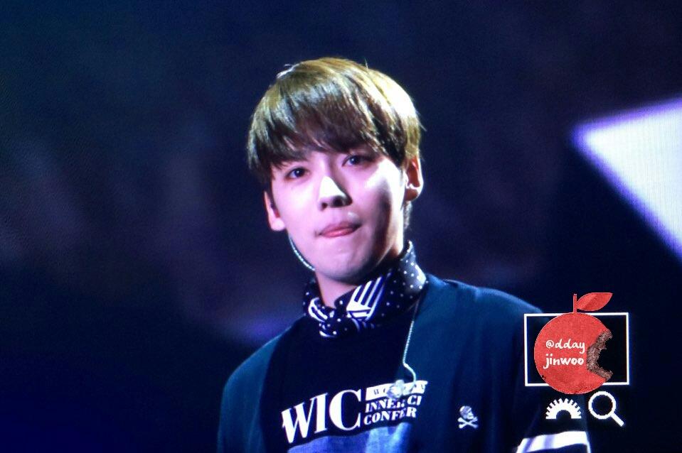 ddayjinwoo's tweet photo. 150131 WWIC in SEOUL #김진우 #WINNER #위너
빼꼼빼꼼 http://t.co/FXZG4wdyxA