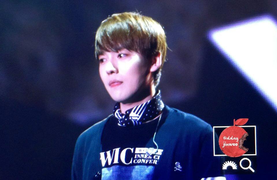 ddayjinwoo's tweet photo. 150131 WWIC in SEOUL #김진우 #WINNER #위너
빼꼼빼꼼 http://t.co/FXZG4wdyxA