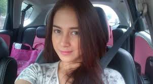 Damarawan's tweet photo. @TheComment_NET gini kali min #BidadariMiminBelumMandi http://t.co/9b9OvFa7wE