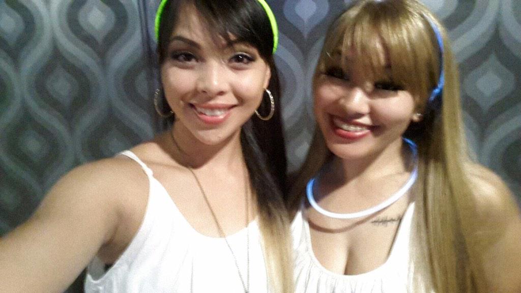 Carajenae_'s tweet photo. My girl last night 👯 @ChampainAguon #Twinning #Unintentionallymatching #Fortheloveofdancing #Fthebuzzkills http://t.co/P5ZigBtMoz