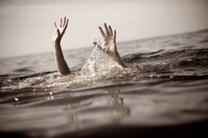 DuncaMj's tweet photo. We as a human, and situations are the ocean. http://t.co/ahbejQ5UhP