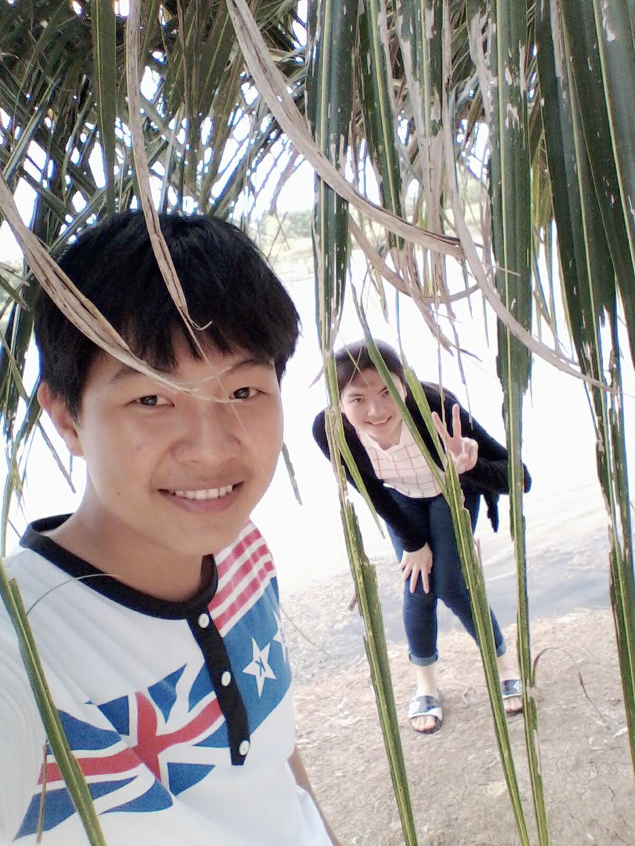 Một ngày đẹp trời.. Tung tăng về quê ngoại.. là lá la la..