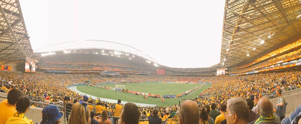 @Socceroos GOLD LIT UP THE STADIUM!  #GoSocceroos #AsianChampions