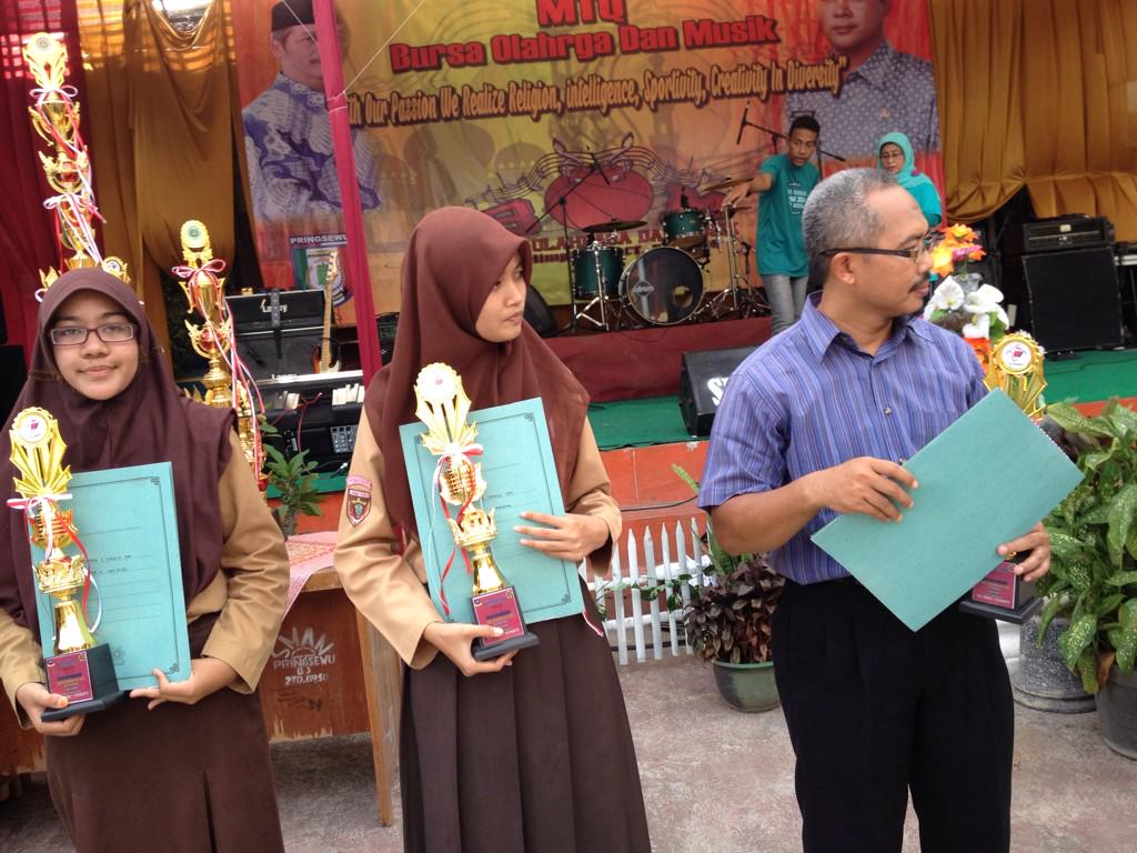 The winners of speech SMP. Congrats!!