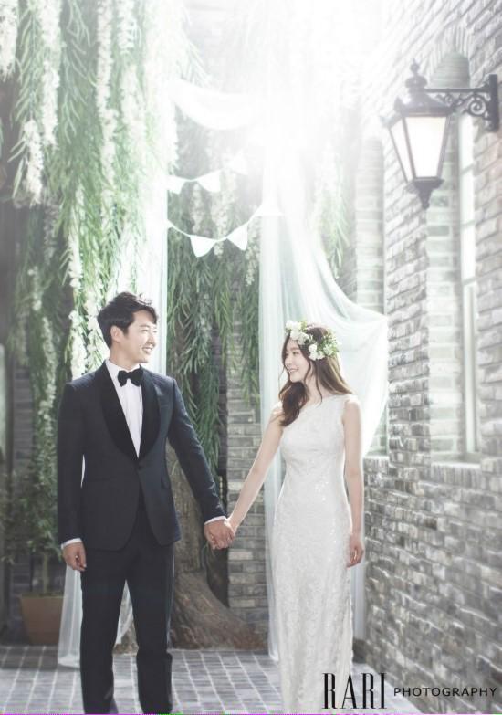 Korseries's tweet photo. ยุนซังฮยอน(ทนายชา I Hear Your Voice)กำลังจะแต่งงานกับเมย์บี นักร้อง-นักแต่งเพลงชื่อดัง 8ก.พ.นี้ ยินดีด้วยนะคะ💕 http://t.co/921NGRNfre