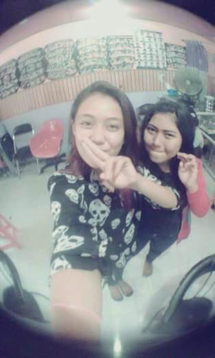 asrinalicious1's tweet photo. With @HasaliciousS http://t.co/801G9e0tEg