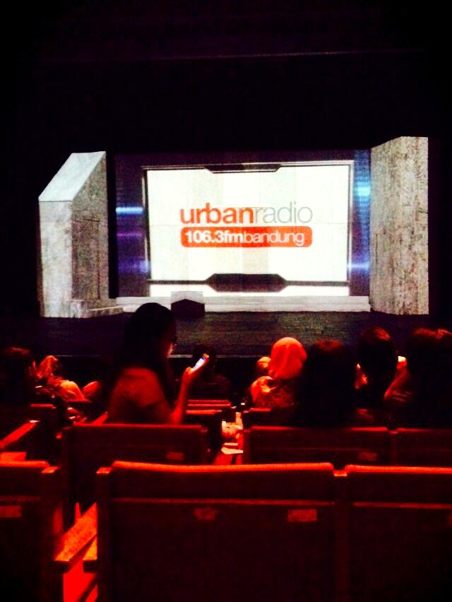 Ssstt... kita mau nntn kabaret @siliwangi_BL di <a href="/dagoteahouse/">Dago Tea House</a> yaa, kawan urban penasaran? Dateng lgsg ksini yuk..