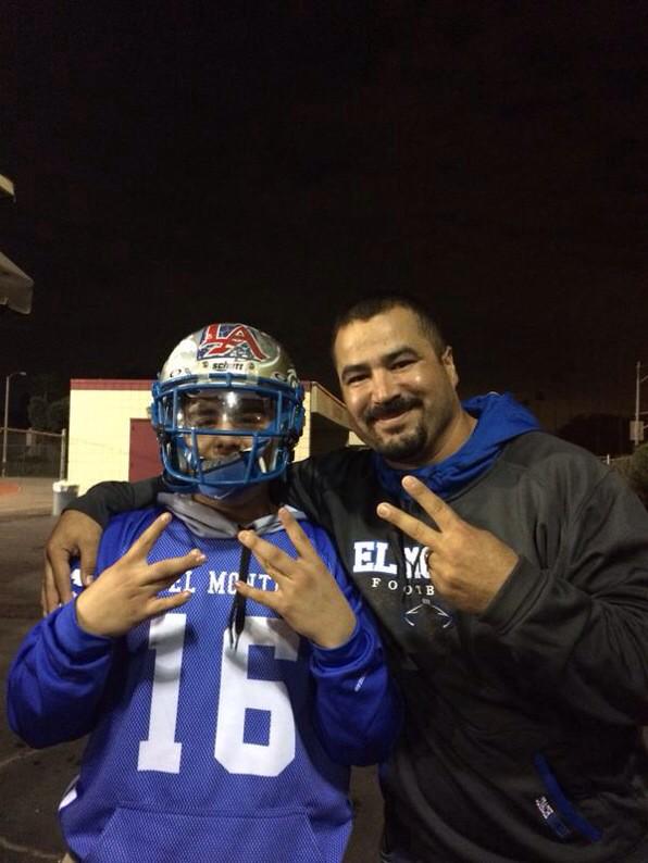 UNCLE__DRUW's tweet photo. CLASSIC π #EMHSFOOTBALL @Lionfb http://t.co/nLayB0TBbB