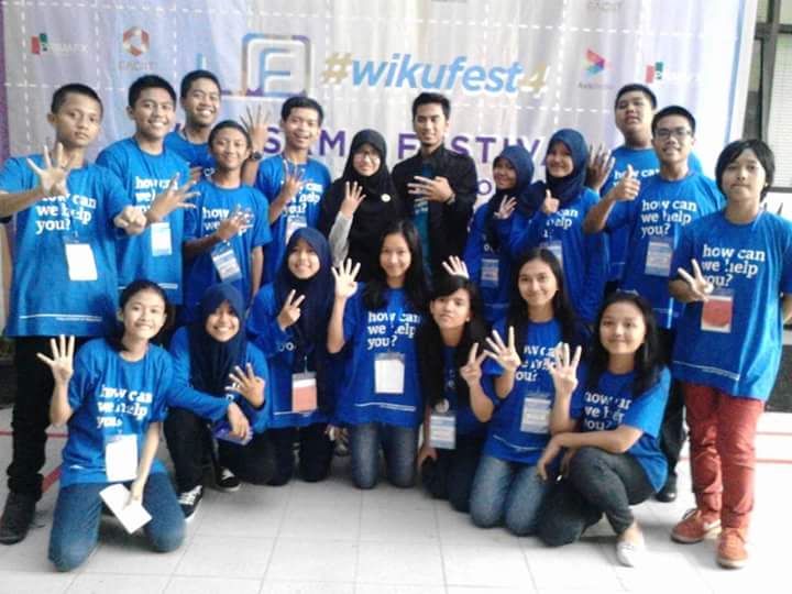 dewaputrabs's tweet photo. Terima kasih buat semua dukungan yang diberikan #volunteer #wikufest4 you are awesome cc @WikuFest @smktelkommalang http://t.co/2zPaKQCAxW