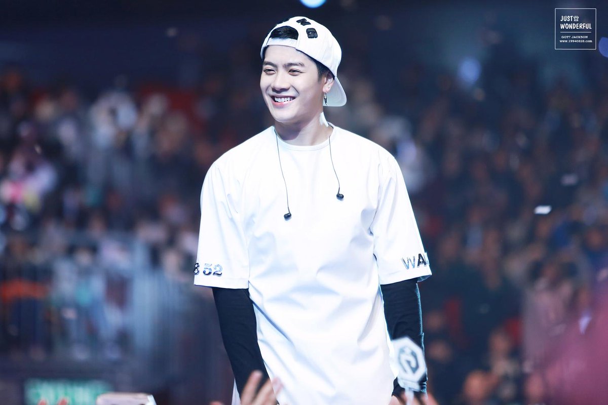19940328com's tweet photo. [PIS UP!!] 150131 HONGKONG SHOWCASE 12P #JACKSON #잭슨 
>>>>>..Come http://t.co/Q5srBiU6fY ...<<< http://t.co/f3IbDom39c