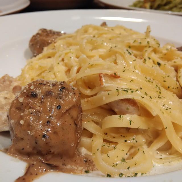 Mtin_bernhard's tweet image. #meatball #pasta #pancious #food #foodgram ift.tt/1yXkO90