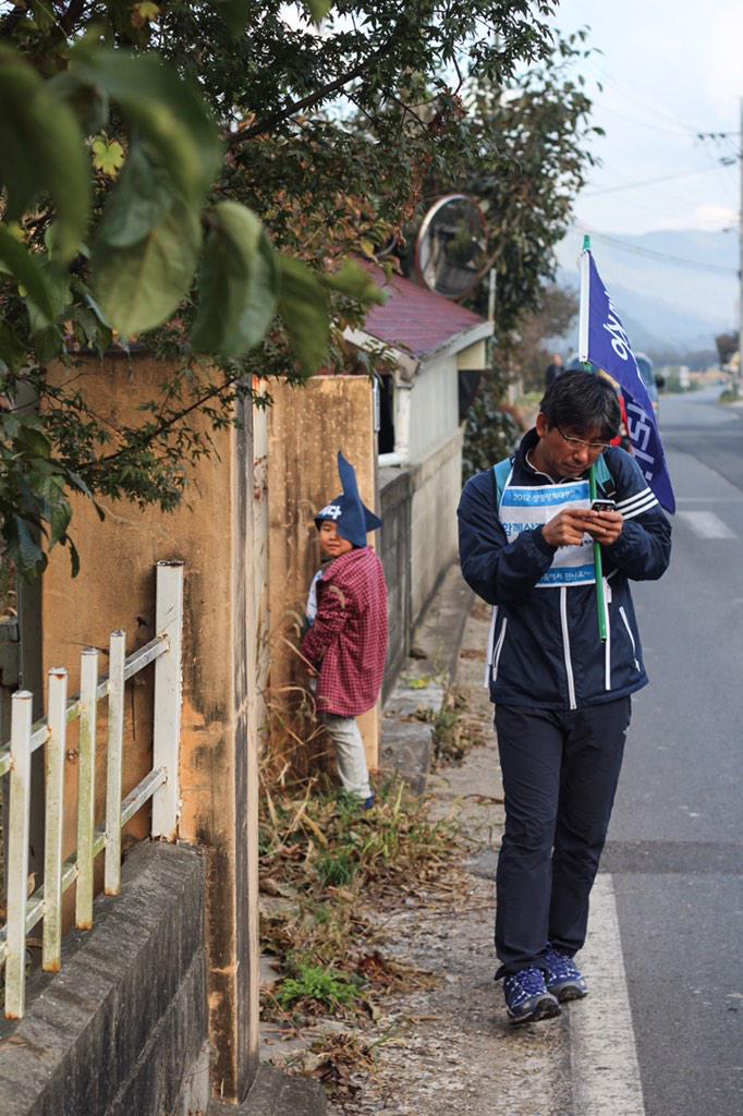 Nomadchang's tweet image. 여행하듯 살았으면 좋겠다. 떠나고 싶을때 떠나고 눕고 싶을때 눕고 간섭받지 않고 살았으면 좋겠다. 돈에 찌들고 관계에 아파하지 않았으면 더 좋겠다. 하루가 내것이면 더더욱 좋겠다. 당신도 그랬으면 좋겠다.