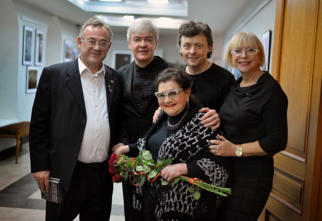 IrinaHachatryan's tweet photo. Вчера после концерта Алексея Гориболя и Рустама Комачкова в @to_klassika ! #иваново #ivanovo http://t.co/fxrMzuZmGe
