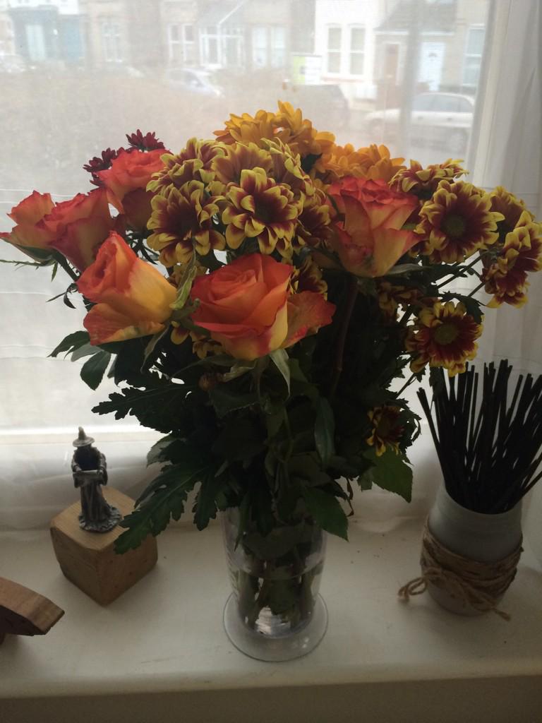 LizzyFireLizard's tweet image. Early birthday flowers! Flame coloured!! #fire #birthday