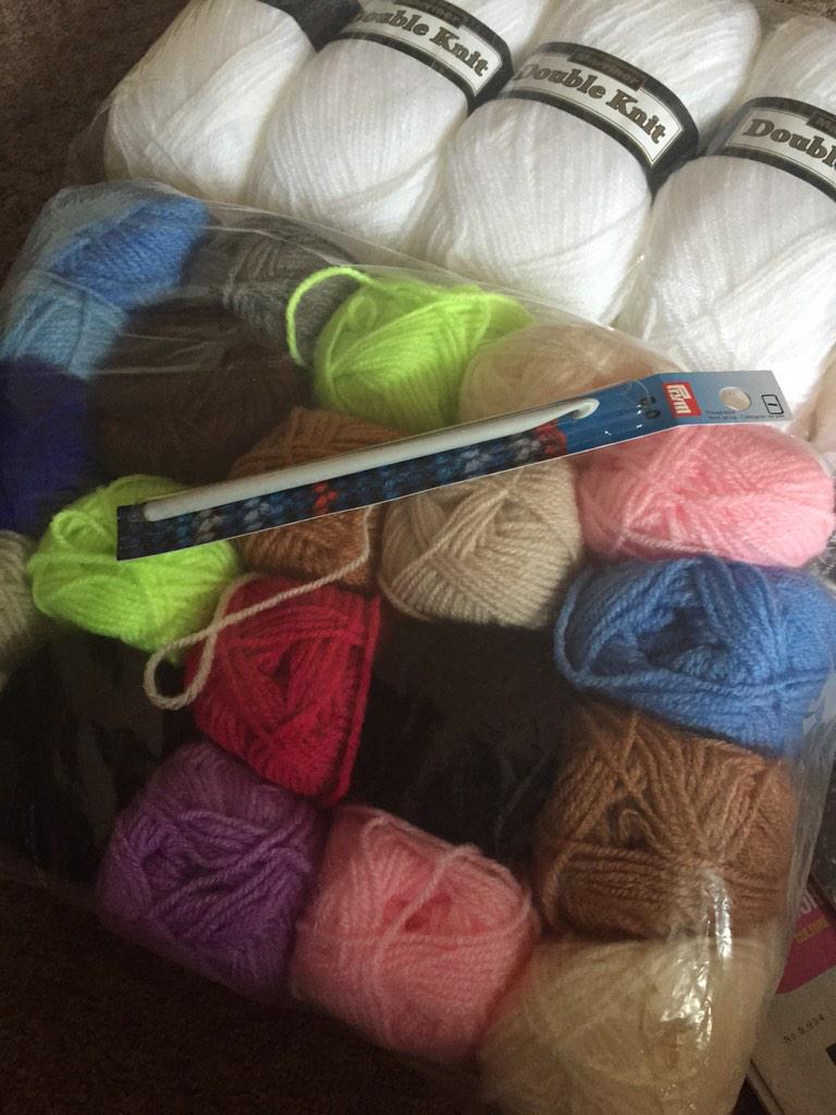tracyluvsit's tweet image. Gonna have a bash at #crochet in my #trynewstuff phase! #craft