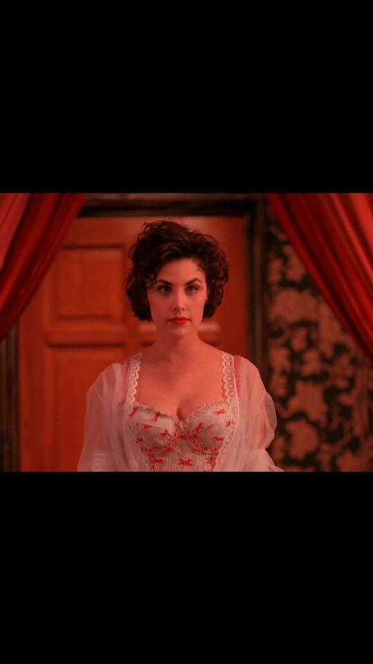 Happy birthday sherilyn fenn aka audrey horne aka   