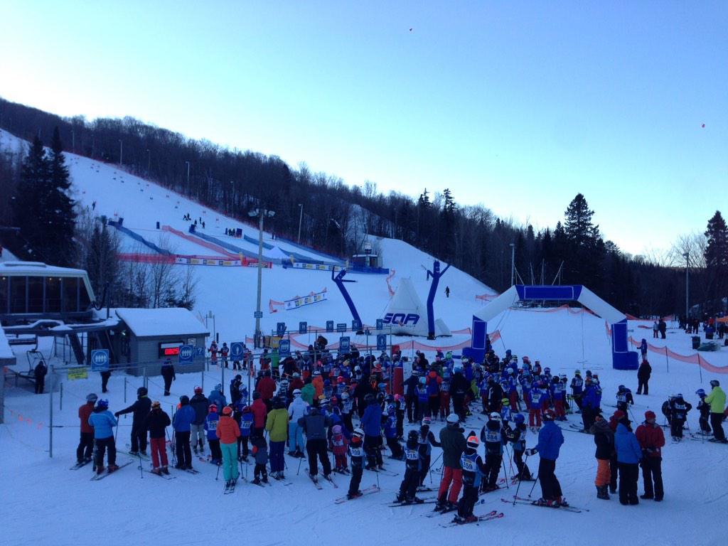 Les 400 jeunes athlètes U6 à U12 sont prêts pour une nouvelle journée au Défi alpin @BLaurentienne <a href="/SkiSnowLeRelais/">Centre de ski Le Relais</a>
