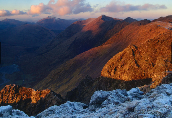 ScotlandNow's tweet image. The 40 best views in Scotland: From magnificent mountains to dazzling lochs:  bit.ly/1IHaAiX