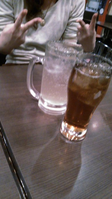 返事してたらきりがなくなっちゃうのでこれにて終了ー( ・&nabla;・)友達と合流してるのでおーわり http://t.co/QWfVtfwrgP