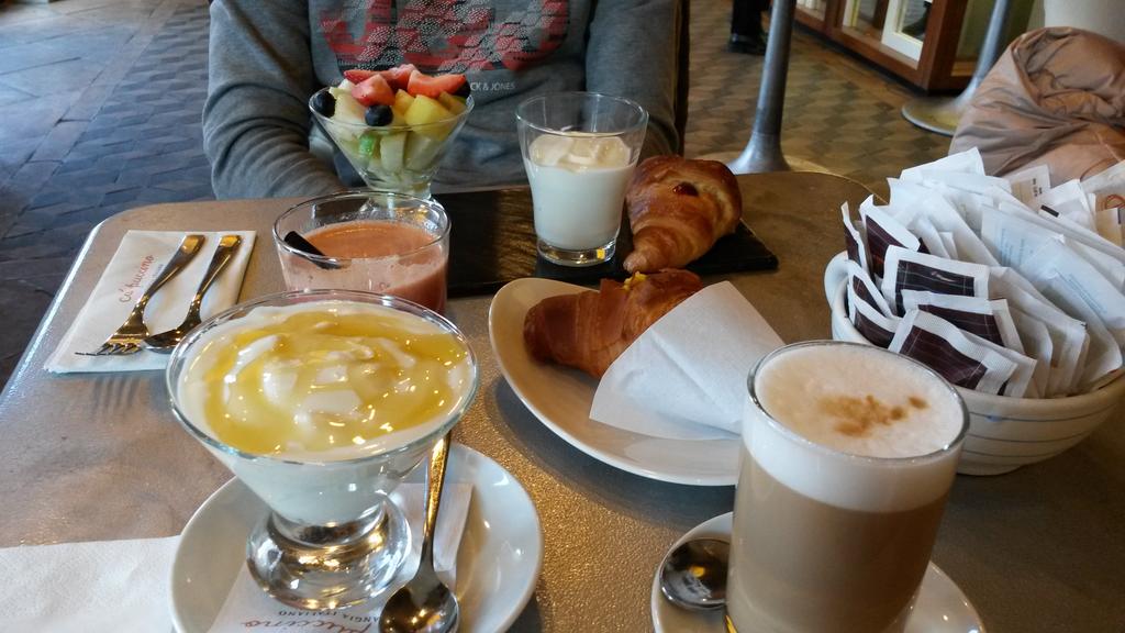 ___JessicaB's tweet photo. Buongiorno! #breakfastinlove http://t.co/y6jKusv25S