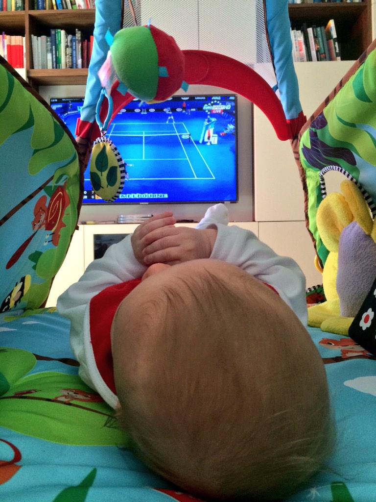 B8wHYK0IQAAOUFS.jpg:large