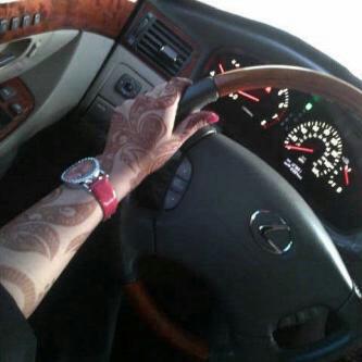 hanan_dl3's tweet photo. منو يطلع وياي؟ بس ينفذ شروطي http://t.co/Y0FrSVFPNP