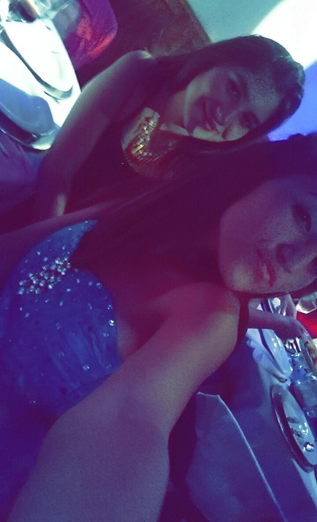 CamilaTimo2's tweet photo. #Mis15 #NocheInolvidable @GiselleAcevedo5 http://t.co/gbXDmBJaKh