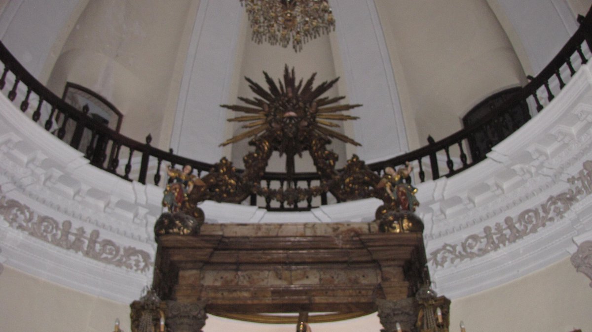 CiudadesMedias's tweet photo. Capilla d Ntro P Jesús #Lucena espacio circular d estilo neoclásico cubierto con cúpula gallonada http://t.co/SOkC9nd75e