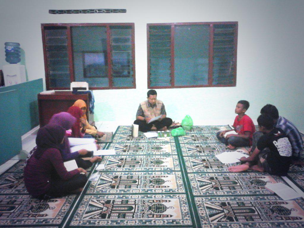 hasun009's tweet photo. pembinaan rutin untuk adik generasi juara di desa binaan RZ,sokosari jumantono. @rumahzakat @RZ_Solo @Rel_Inspirasi http://t.co/JJnM3zx3L3