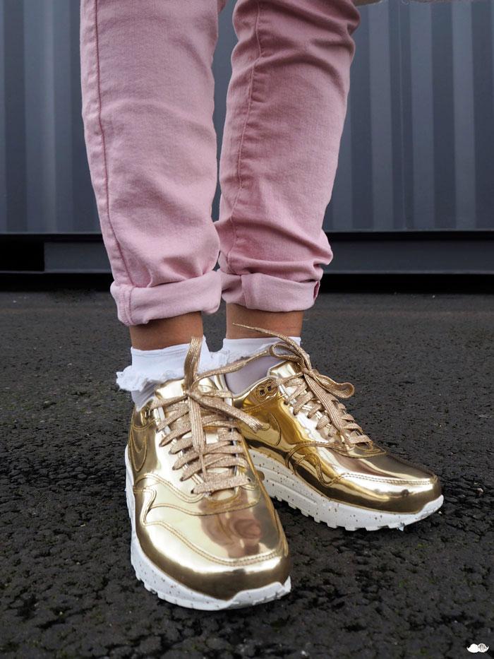 Merystache's tweet image. Street Look en Ligne - Nike Air Max 1 Liquid Gold merystache.fr/street-look-ni…