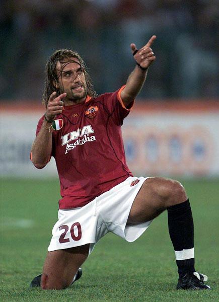 Yg pake jersey inter nya mna?? Happy 46th birthday to Gabriel Batistuta 