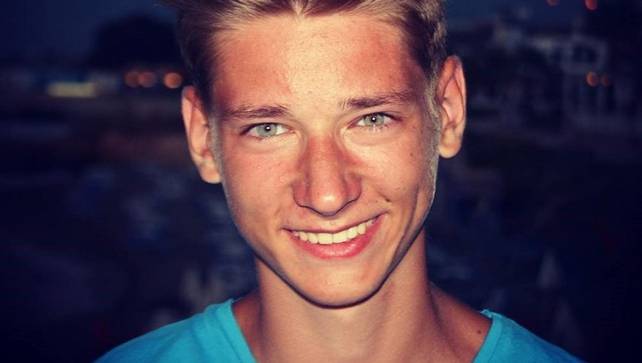 demorgen's tweet photo. Nog steeds geen spoor van verdwenen student Michael Vanassche (18) http://t.co/yWXEp9hvi3 http://t.co/0CLiYFcjZr