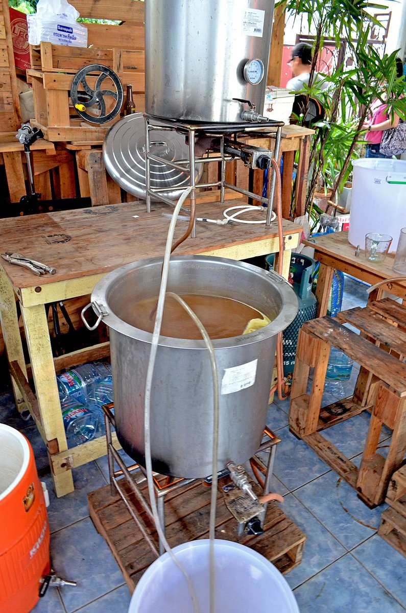 abroadsters's tweet photo. #Thailand 
some home brew beer making in thailand
photo @fRiKkiE007 http://t.co/YBRnNY0sMm