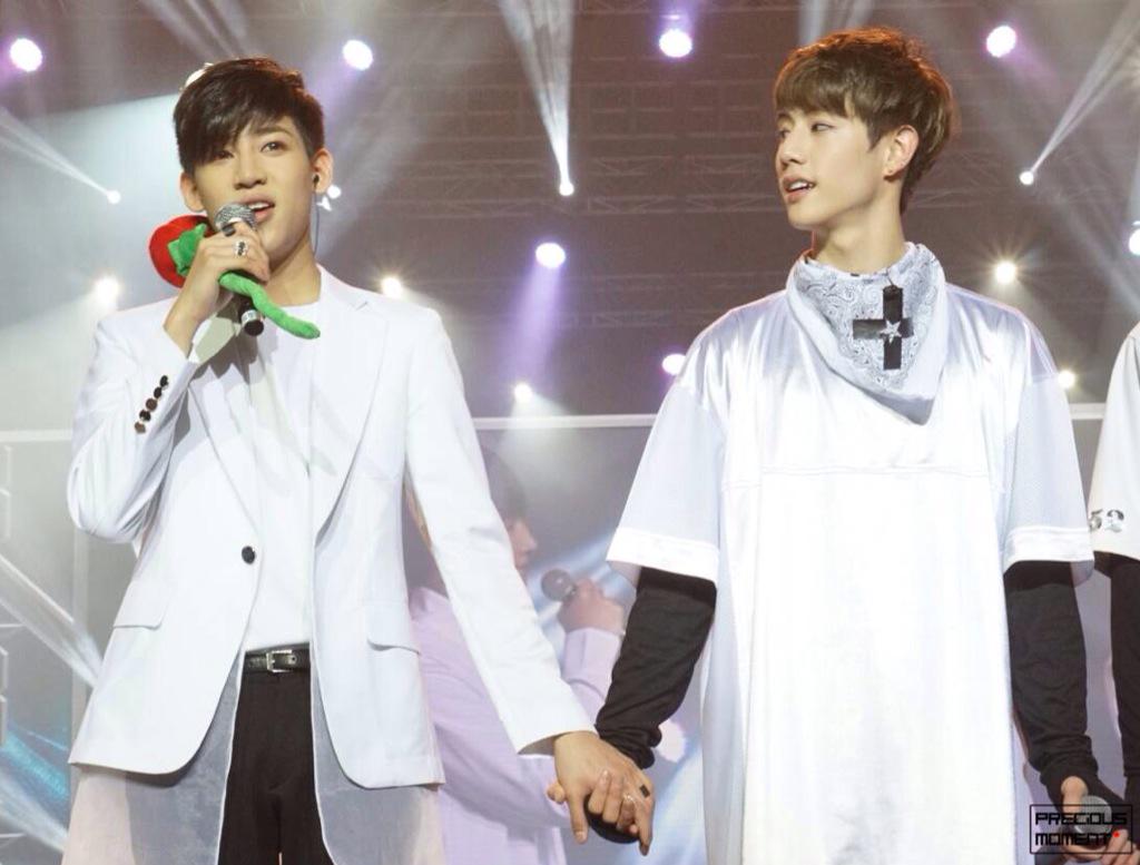 preciousmm9397's tweet photo. 150131 홍콩에서 http://t.co/rFRp2xZ8lA