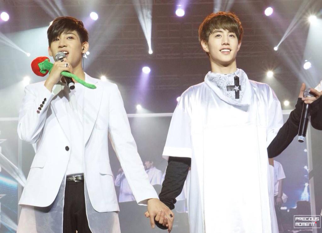 preciousmm9397's tweet photo. 150131 홍콩에서 http://t.co/rFRp2xZ8lA