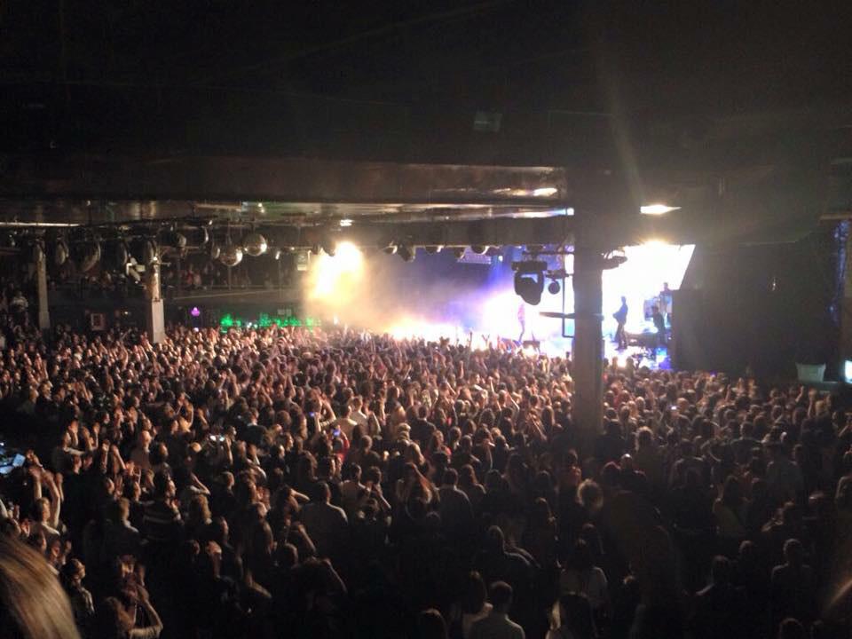 vanesamartin_'s tweet photo. Somos un Equipazo!!! "@me_on_the_road: Madrid!! Qué noche más bonita la de ayer!! Conciertazo!!! @vanesamartin_ !! http://t.co/Wt7DxisKZ2”