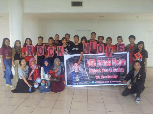 Kkompakan nobar @Rock_nLove_ w/ <a href="/VGBfriends_MDN/">QODRAT sedang tayang di bioskop</a> fiLm sadis men <a href="/kotakband_/">Official KOTAK</a> cc: <a href="/cellakotak/">cella kotak</a> <a href="/tantrikotak/">Tantrisyalindri</a> #chua